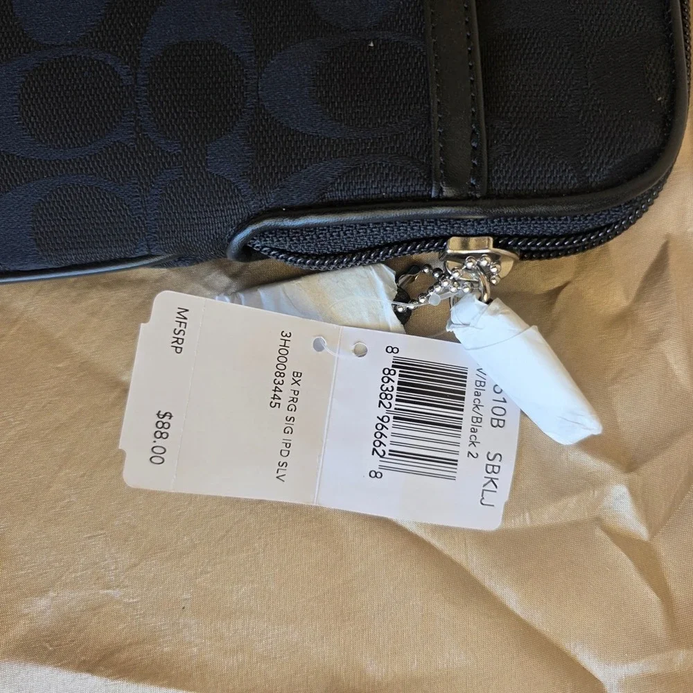 NWT Coach Signature iPad Sleeve Black Canvas Leather Trim Zip‎ Case 61010B NEW